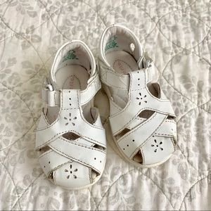 Stride Rite Tulip Sandals in White - size 5W
